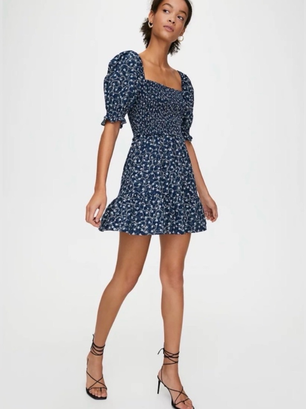 Aritzia Wilfred Angie Prairie Blue Floral Smocked Milkmaid Dress